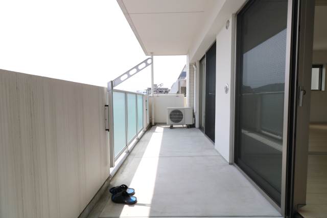 洗濯物たくさん干せるスペース完備