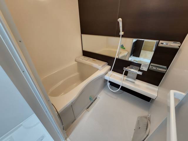 湯船に浸かってゆっくり休みましょう。