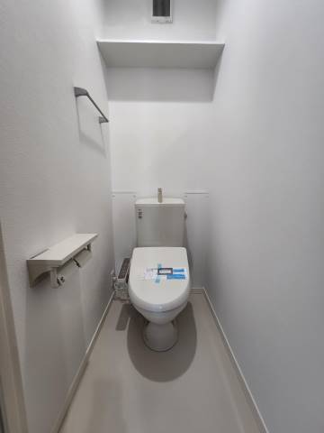 ウォシュレット完備。
