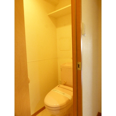 清潔感のあるトイレです