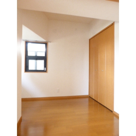 寝室にピッタリの洋室です