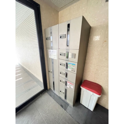 宅配ボックス付きで荷物の受け取りも楽々です