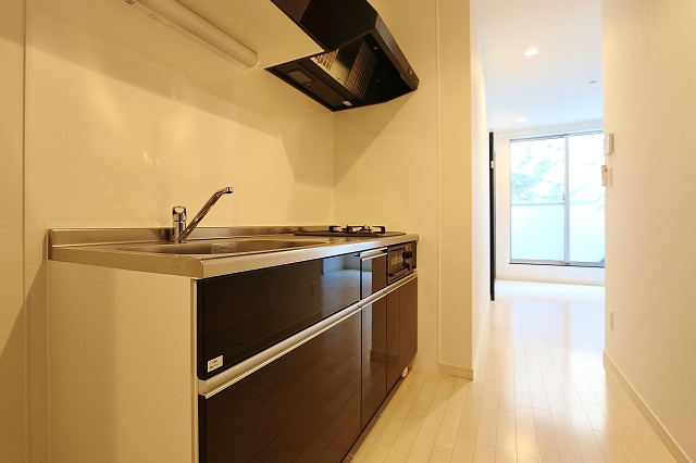 調理スペースも広々、ハイグレードキッチンです