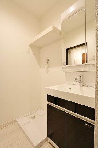 使い勝手の良さそうな洗面台です