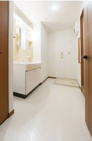 脱衣所も広いです。