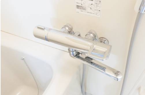 サーモスタット付き。