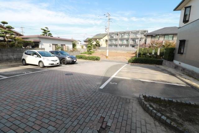 敷地内駐車場です