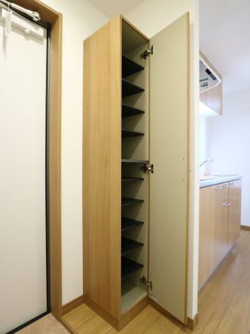 玄関収納もばっちりです