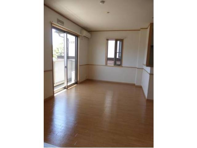 家具の配置がしやすいお部屋ですね