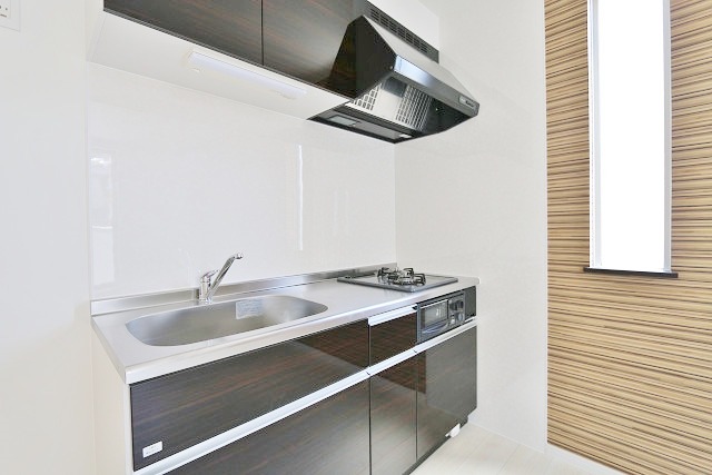 大きなキッチンで料理がはかどりますね