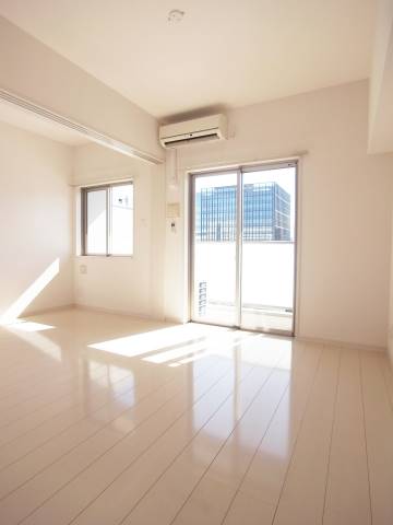 明るいお部屋です