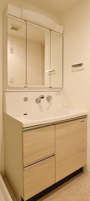 お出かけ前の身支度はこちらでどうぞ