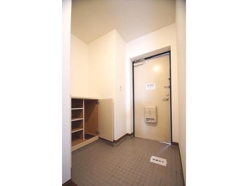 お靴はこちらで