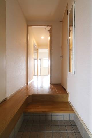 玄関からはこんな感じです。