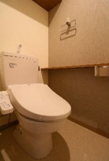 清潔感のあるトイレですね