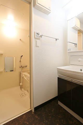 お出かけ前の身支度はこちらでバッチリ