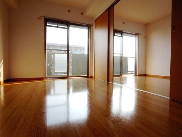 家具の配置がしやすいお部屋です。