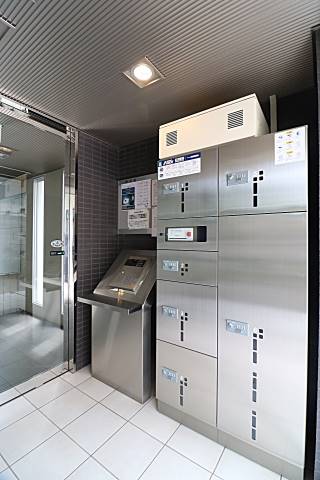 宅配ボックス完備しております。