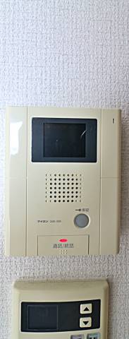 モニター付きインターホンで安心です。