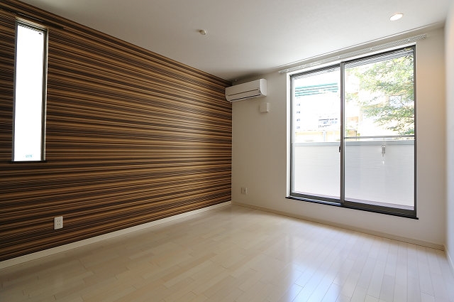 ホワイトフローリングでよりオシャレな雰囲気に