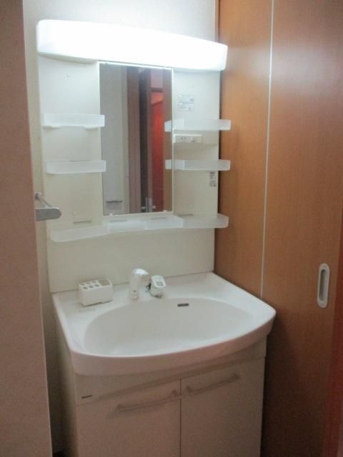 もちろん独立洗面台です♪