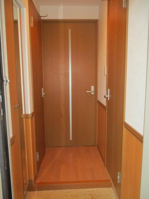 広い玄関でお客さんをお迎えできます