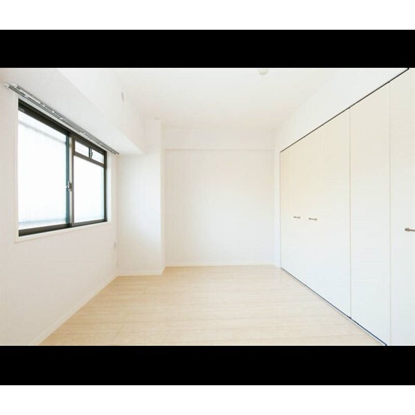 こちらは寝室にピッタリですね