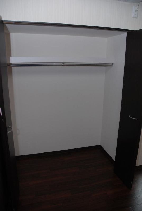 大容量クローゼットでお洋服が多い方も安心です