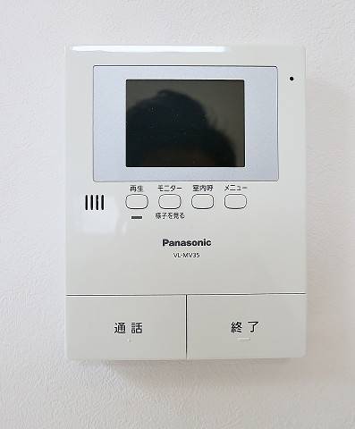 女性の方も安心のモニターフォン付きです