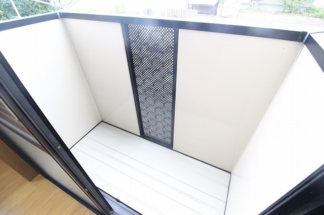 晴れた日は洗濯物をここに干せます