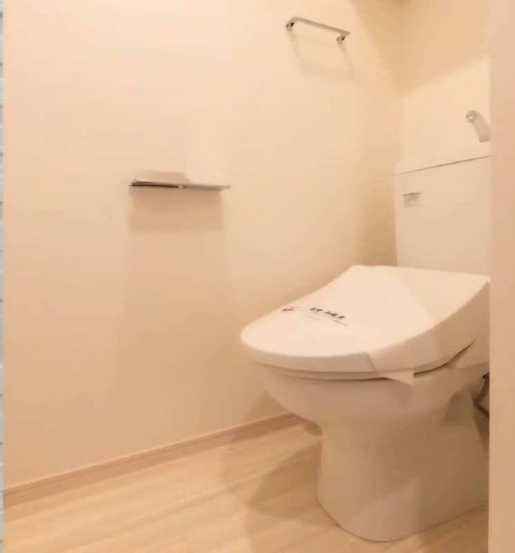 清潔感のあるトイレです