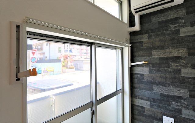 室内物干し付きで雨の日でも室内に干せます