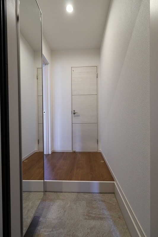 明るい玄関です