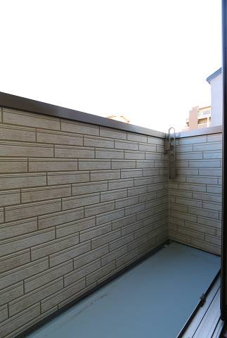 明るいバルコニーですね