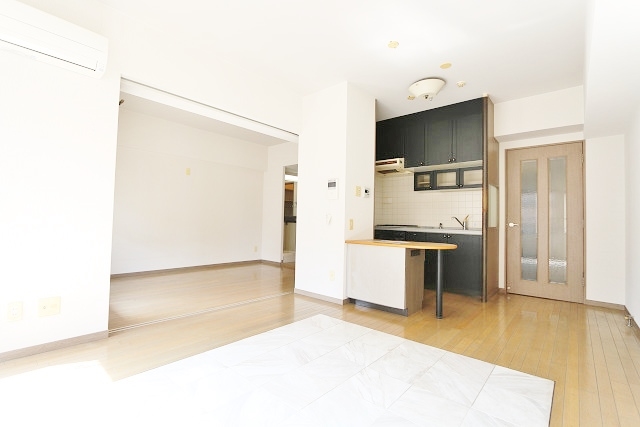 15.8帖の広々リビングはソファーも置けます