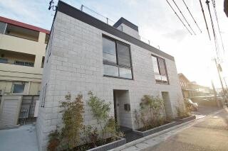 敷地内・建物