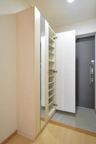 玄関収納もばっちりです。
