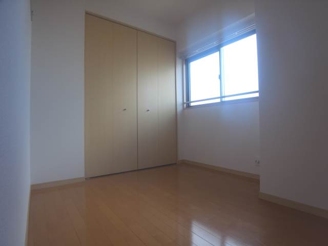 こちらは寝室にいかがでしょうか