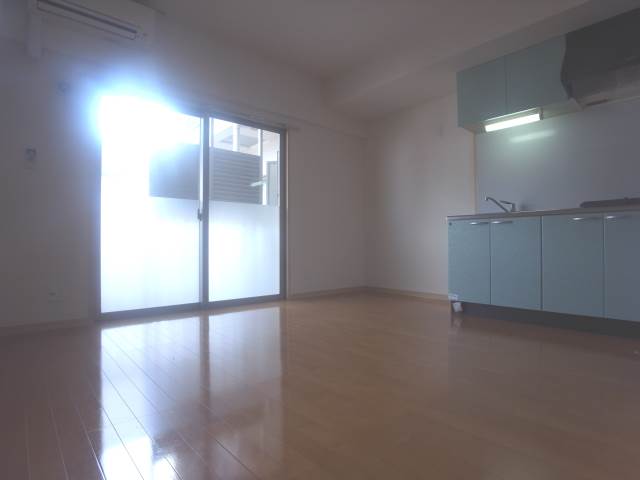 ゆとりのあるリビングです