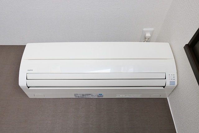 エアコン付きで一年中快適に過ごせます