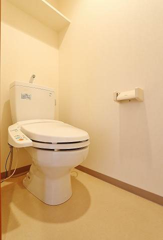 清潔感のあるトイレですね