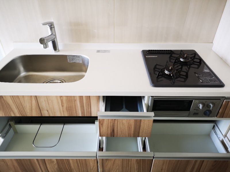 オシャレなキッチンで料理の腕があがりそうですね