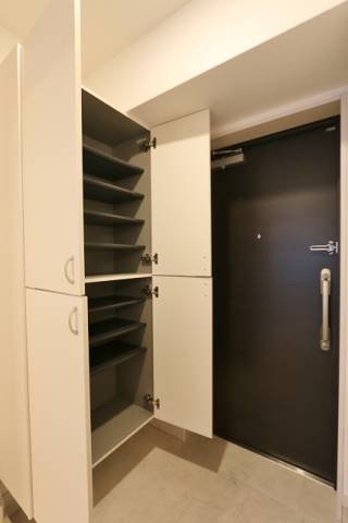 大容量のシューズBOX完備なので靴の多い方でも安心