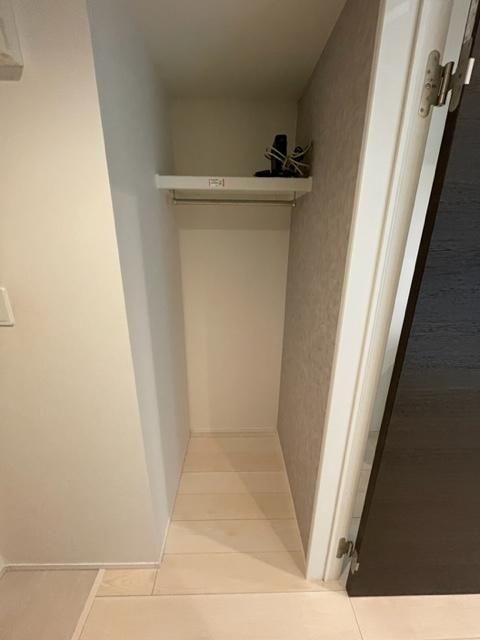 こちらにも収納がございます