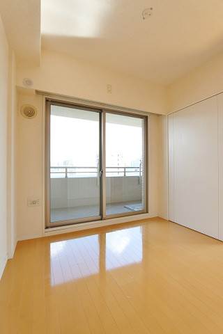 寝室にぴったりの洋室です