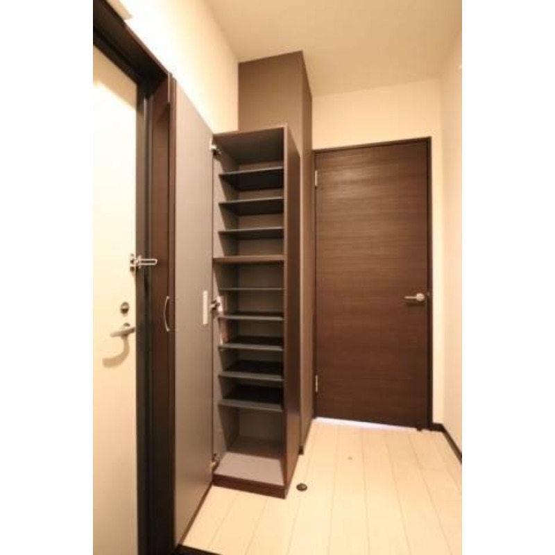 玄関はこんな感じです。