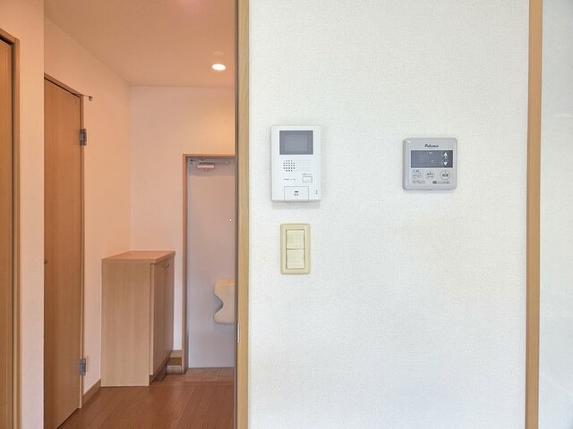 外の様子が見えて安心ですね。