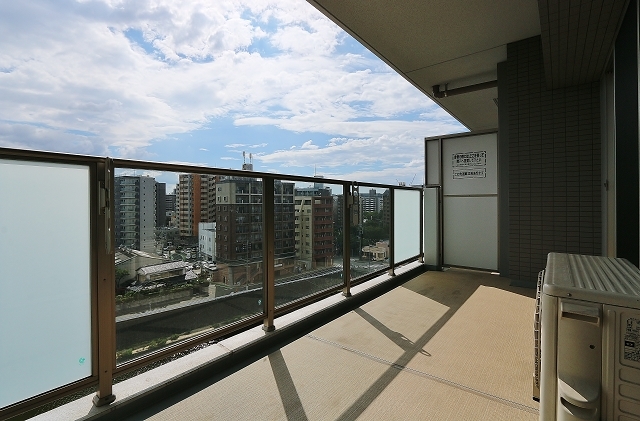 洗濯物はこちらへ。