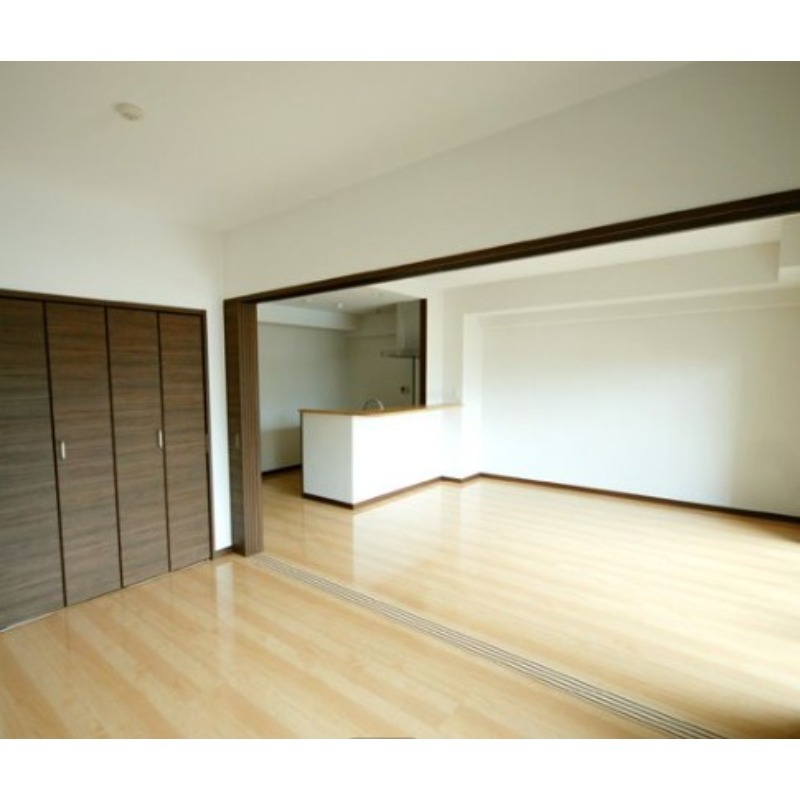 家具の配置がしやすいお部屋ですね