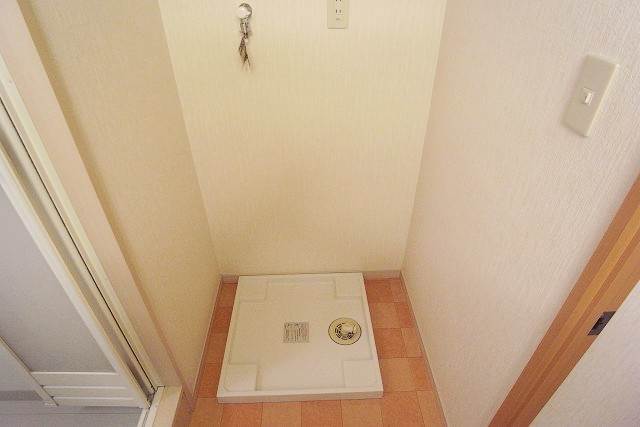 もちろん室内洗濯機置き場です